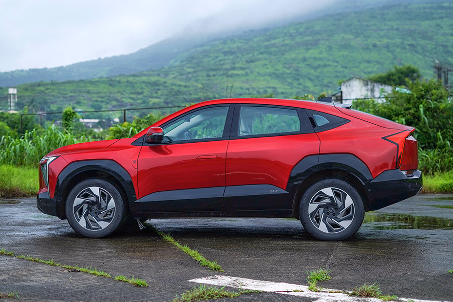 Mahindra XEV 9e - Photo 11