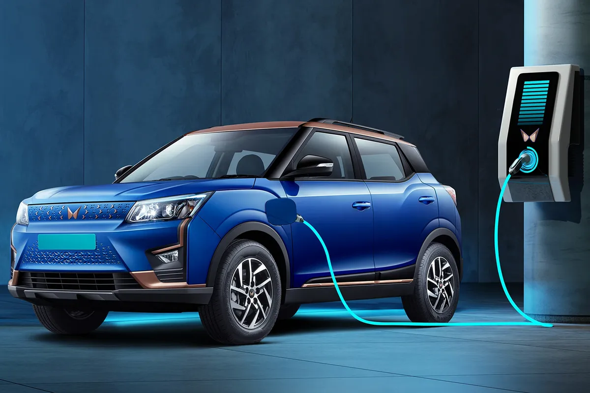 Mahindra XUV400 EV - Photo 9