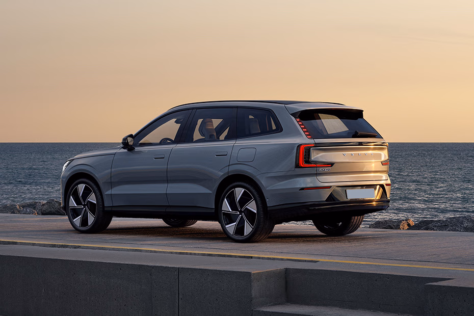 Volvo EX90 - Photo 4